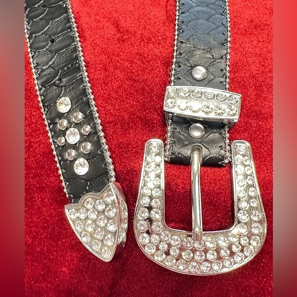 Womens belt 24-26 black rockabilly bling studs  rhinestones western cowgirl 3490 - Picture 2 of 15